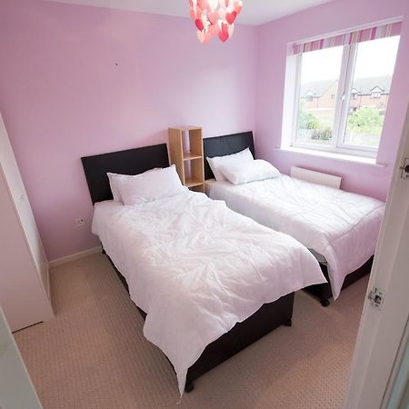 32 Pentland Close Chester Exterior photo