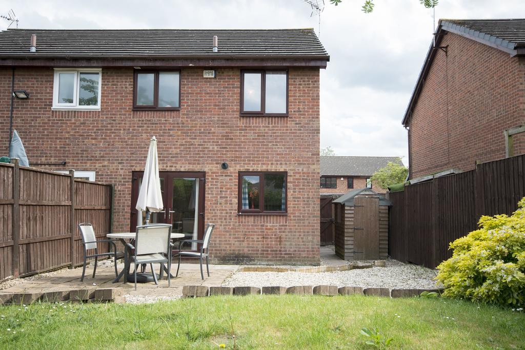 32 Pentland Close Chester Exterior photo